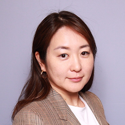 岩本 嘉子 氏